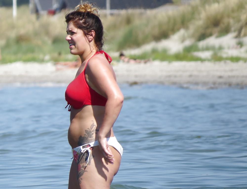 25P Beach and bikini babes. The Summer of 2014.