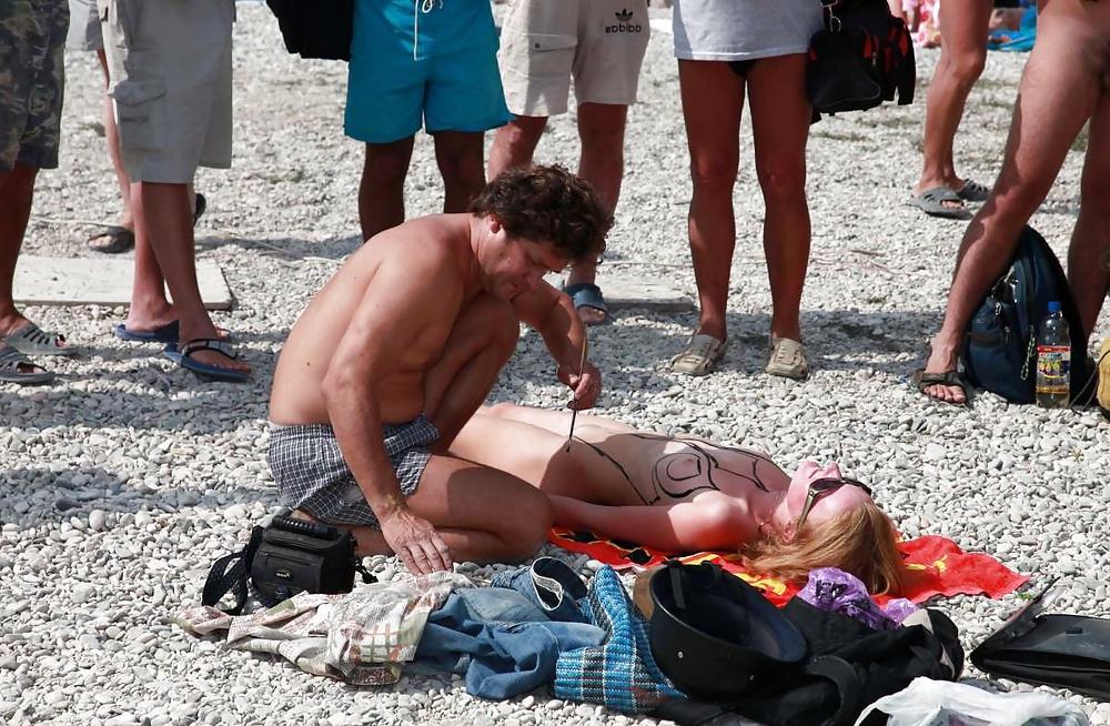 21P Nude beach