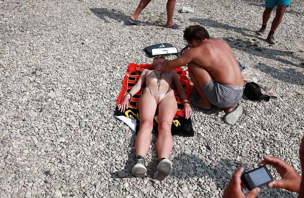 21P Nude beach