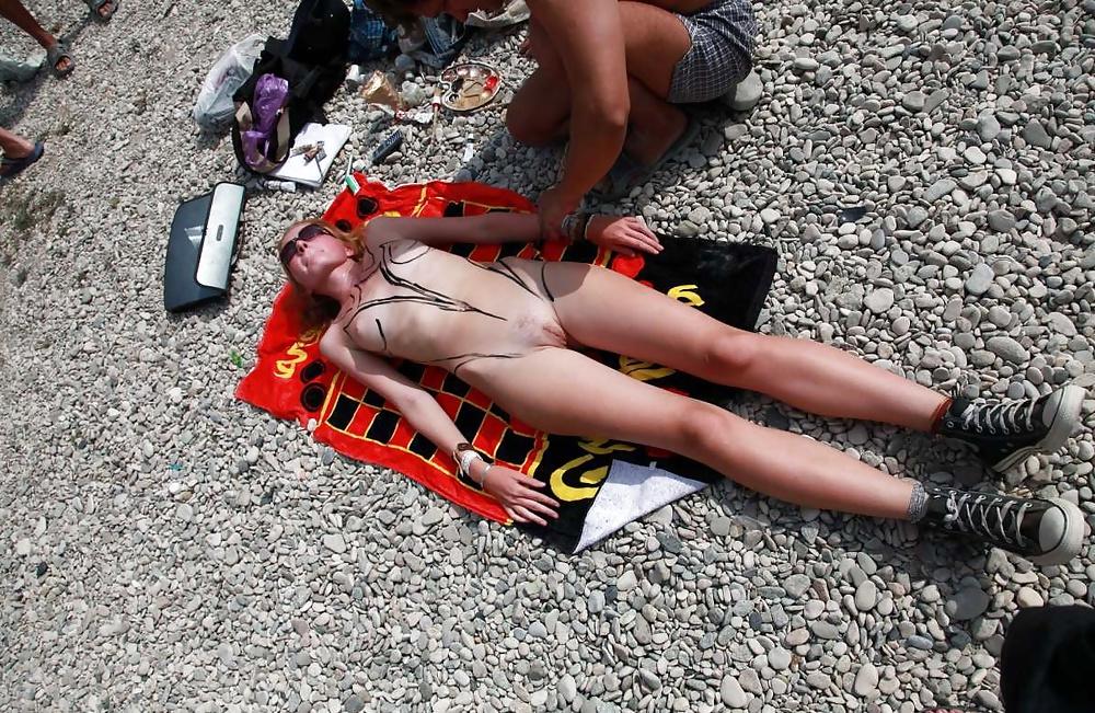 21P Nude beach