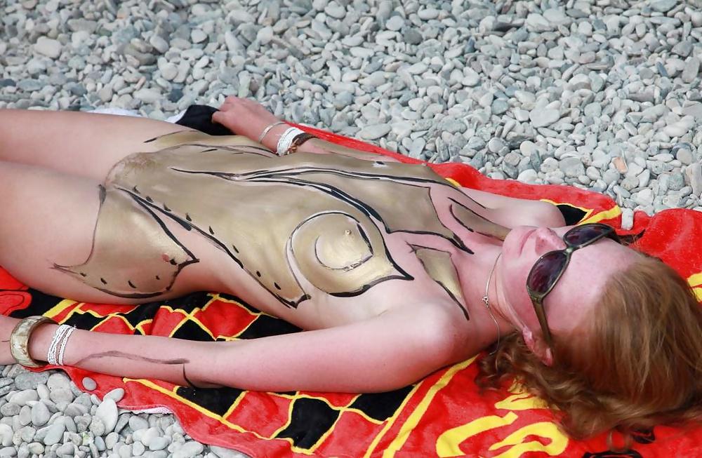 21P Nude beach
