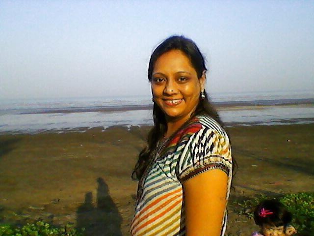 25P Hot Mumbai  MILF  Doctor Poonam!