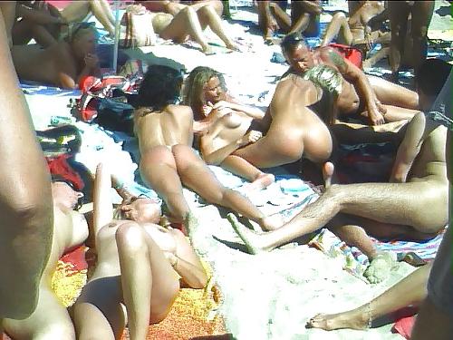 25P Fun and Sex Plays on the Beach with Hidden Camera