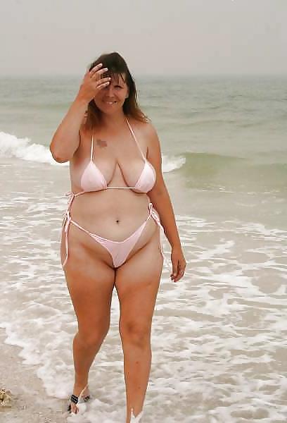 25P Bikini Beach Topless Sexy dressed 2