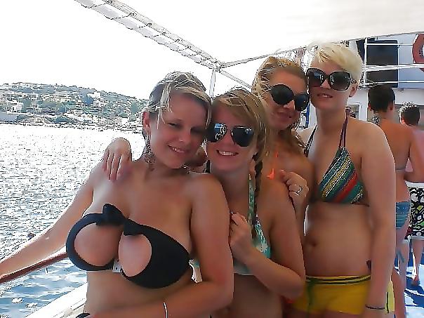 25P Bikini Beach Topless Sexy dressed 2