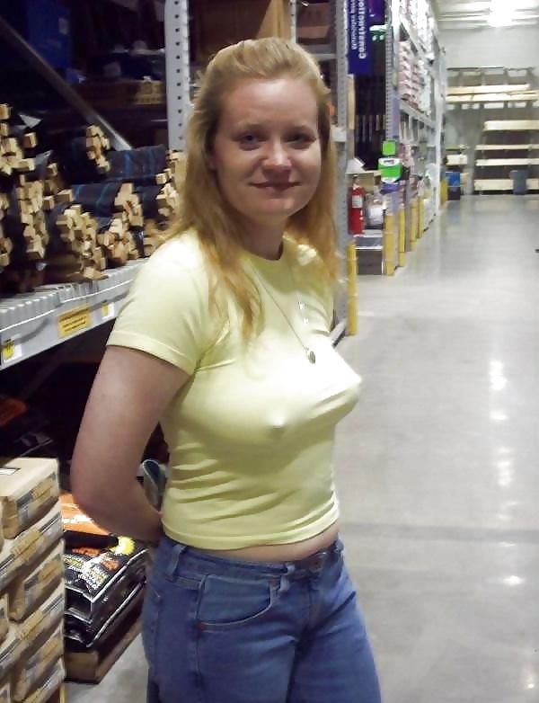 25P Girls Flashing at Walmart