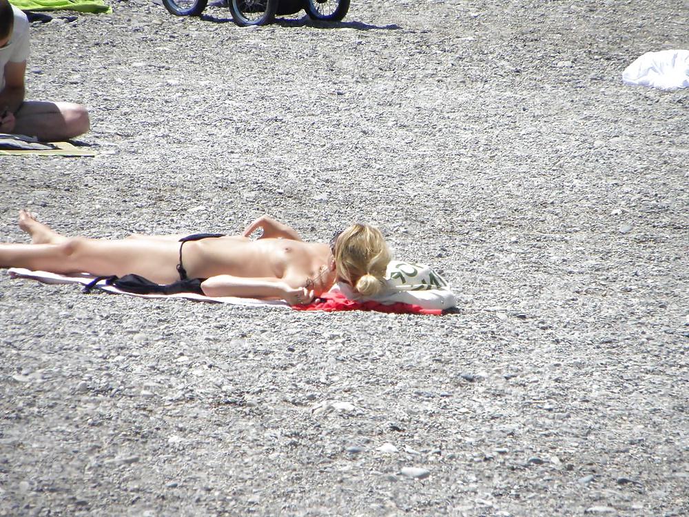 25P The beach 288