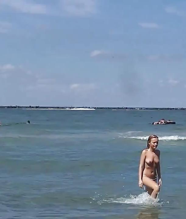 25P Spy sexy teens topless beach summer romanian