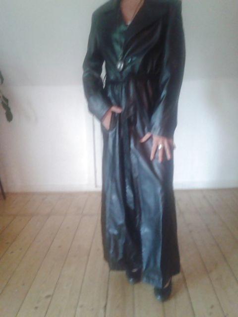 25P Leather coat
