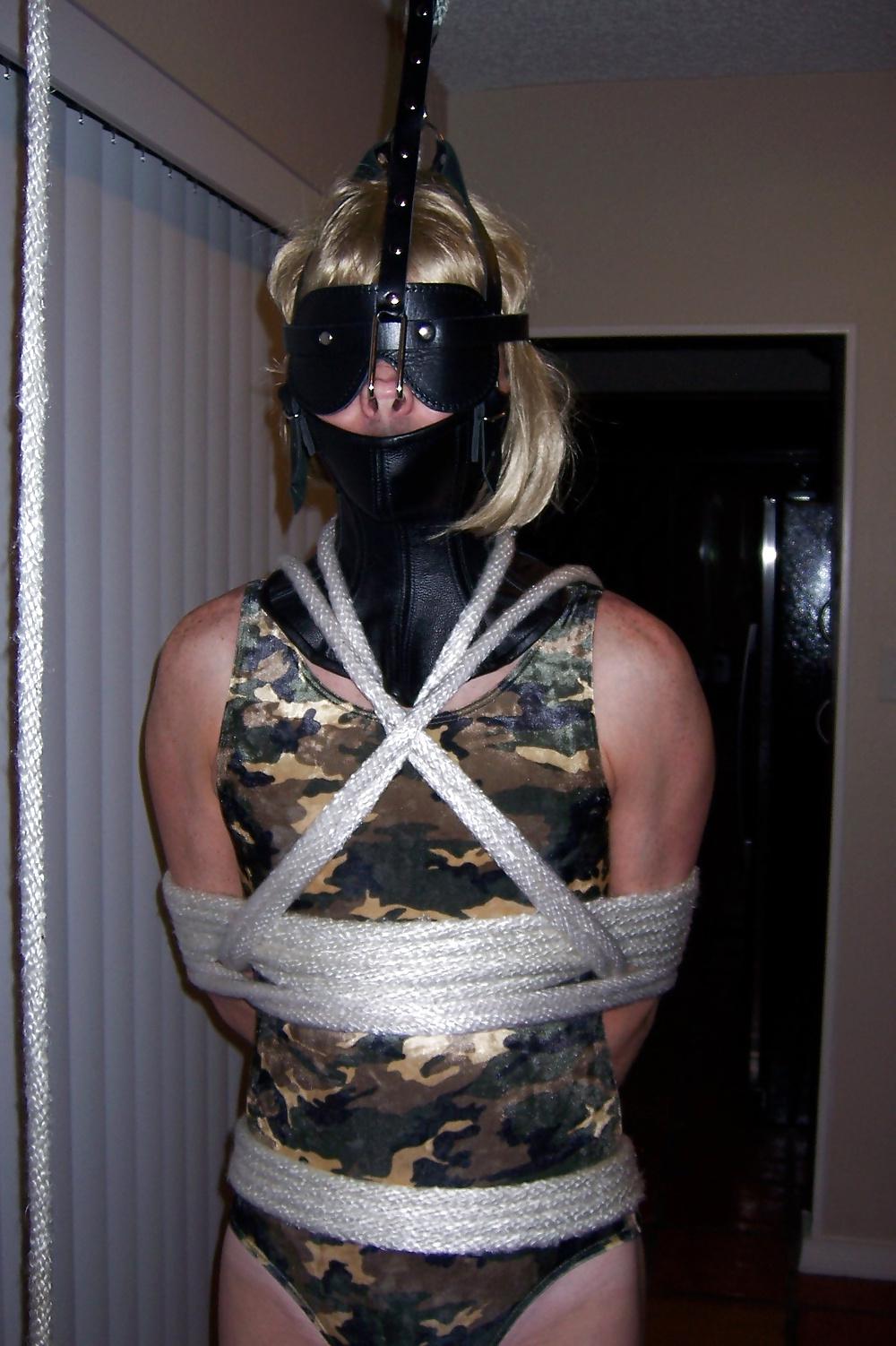 7P Ts in bondage leather