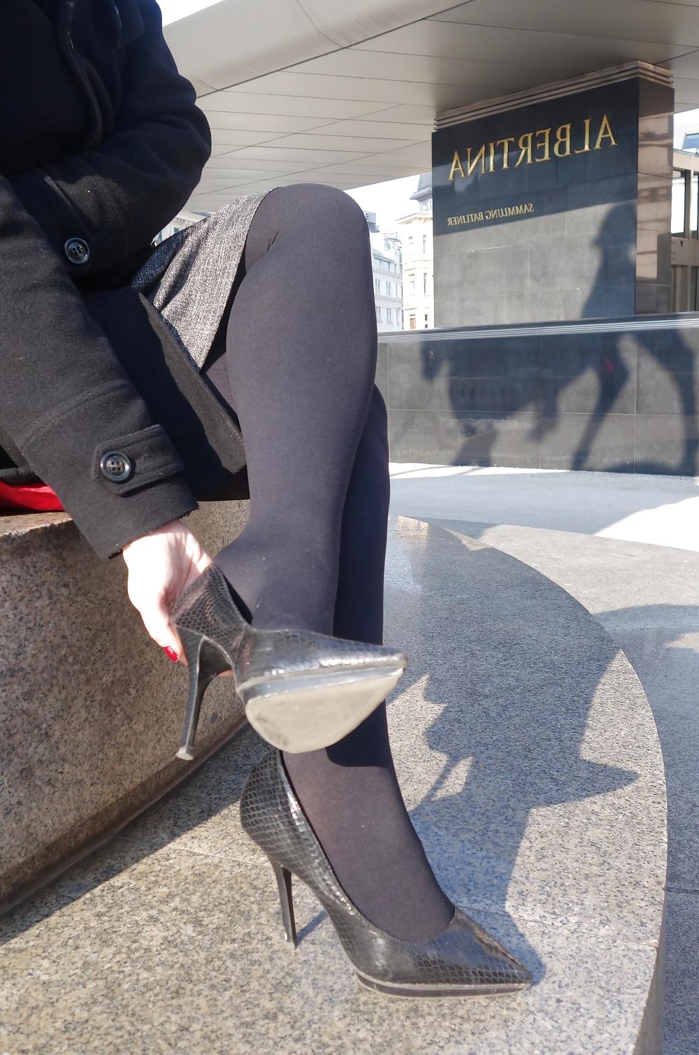 25P Wife's feet in Nylons - Samples 6