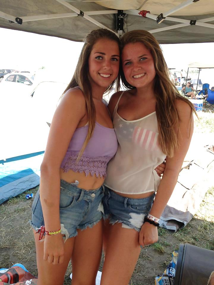 25P Beach babes and college girls