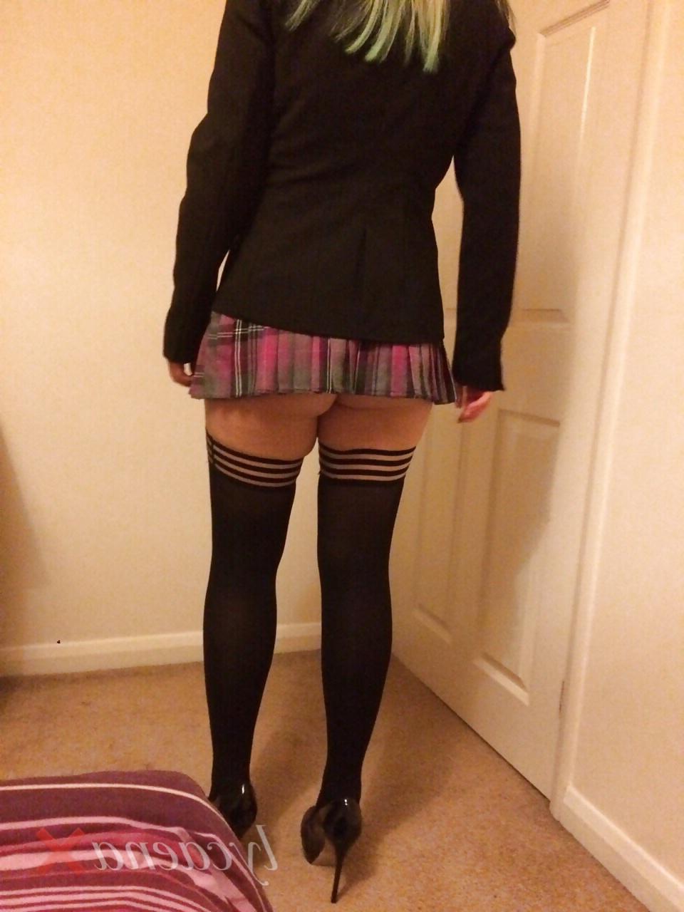 11P Flashing, micro skirts, stockings 