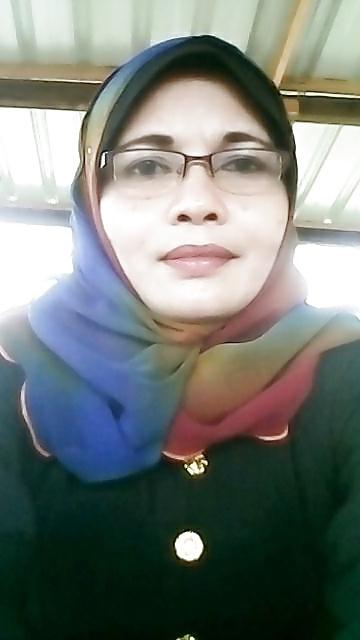 25P NN Malay Milf 1 - Ani