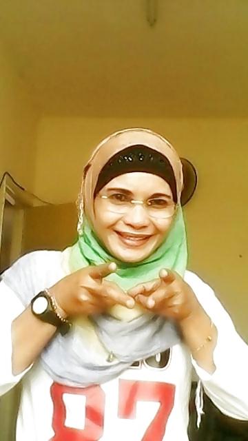 25P NN Malay Milf 1 - Ani
