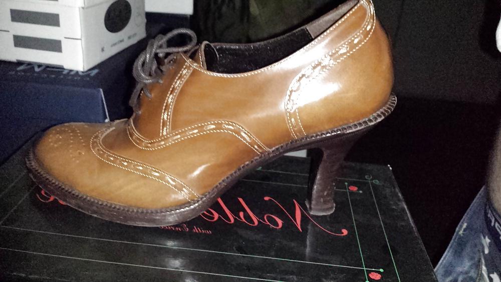 6P Leather heels