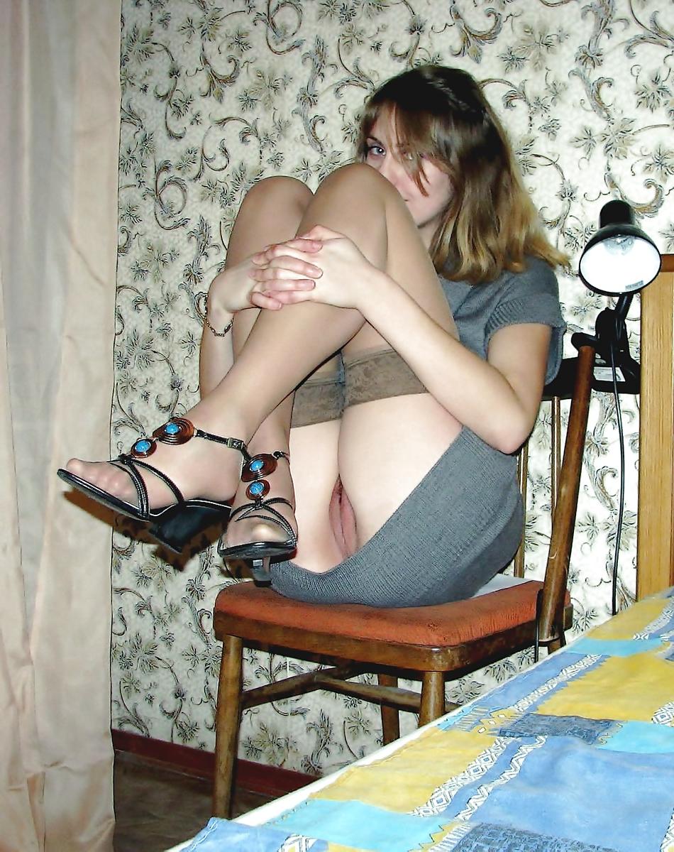 25P Upskirts No panties 4