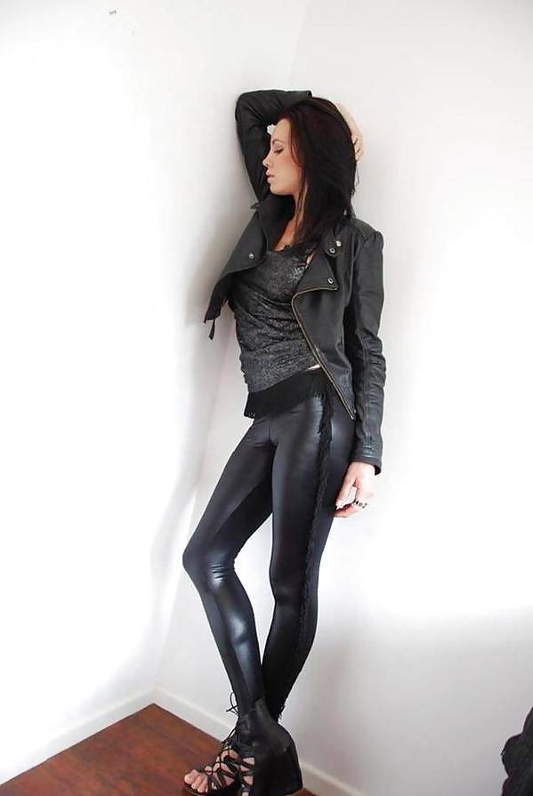 25P Sluts in Leather 3