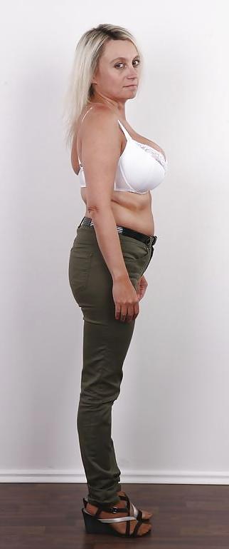 12P Mature woman with chunky tits 2