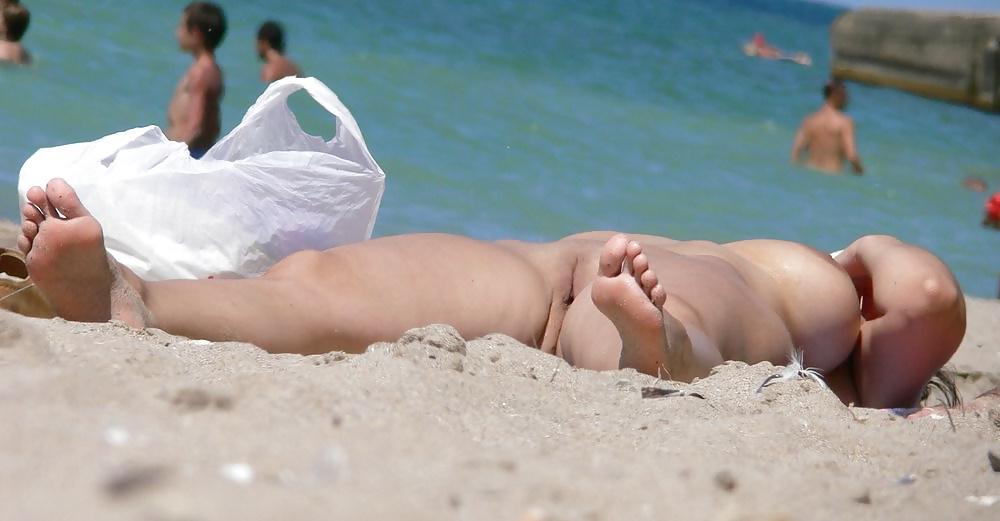24P Another Great Day At The Beach