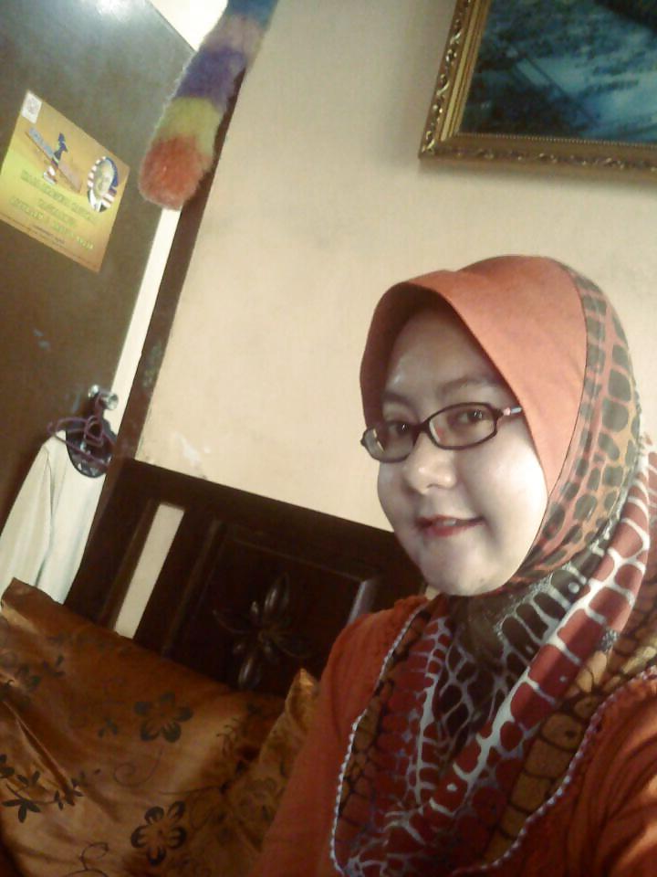 25P NN Malay Milf 2 -