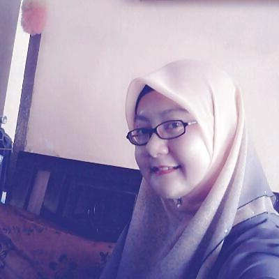 25P NN Malay Milf 2 -