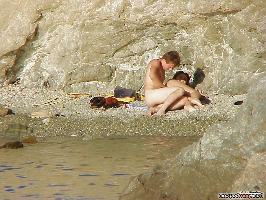 14P Voyeur beach sex