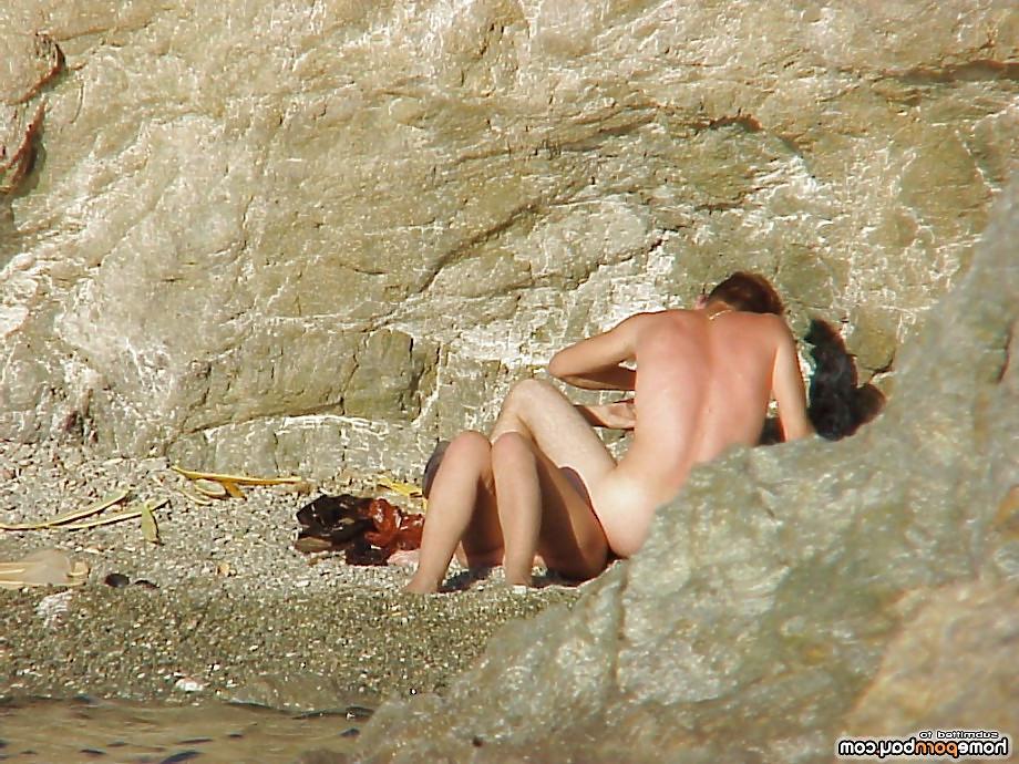 14P Voyeur beach sex