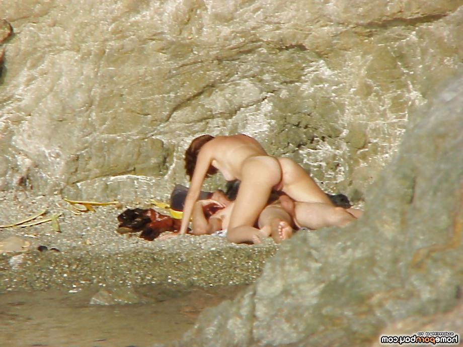 14P Voyeur beach sex