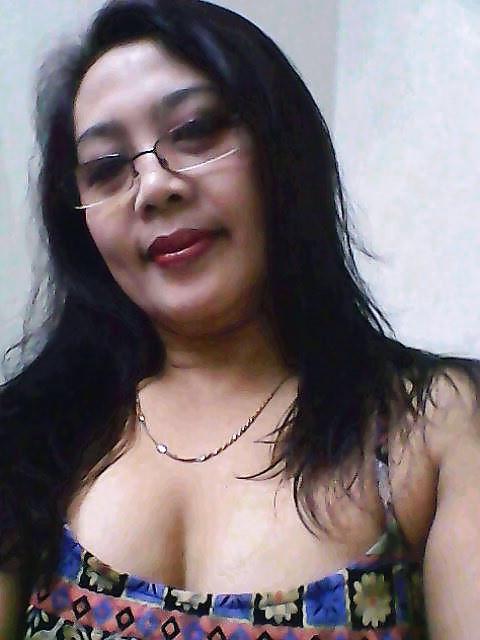 7P Hot milf