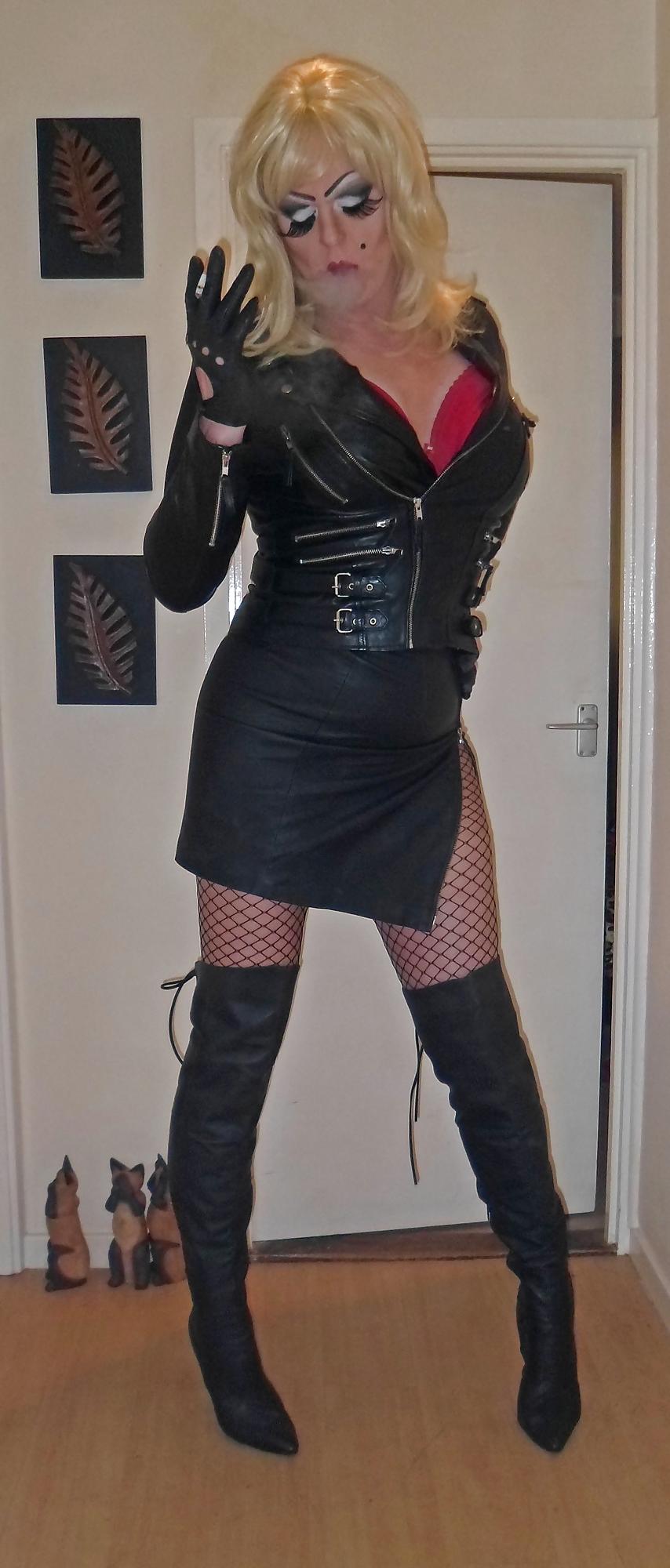 5P LEATHER LUST