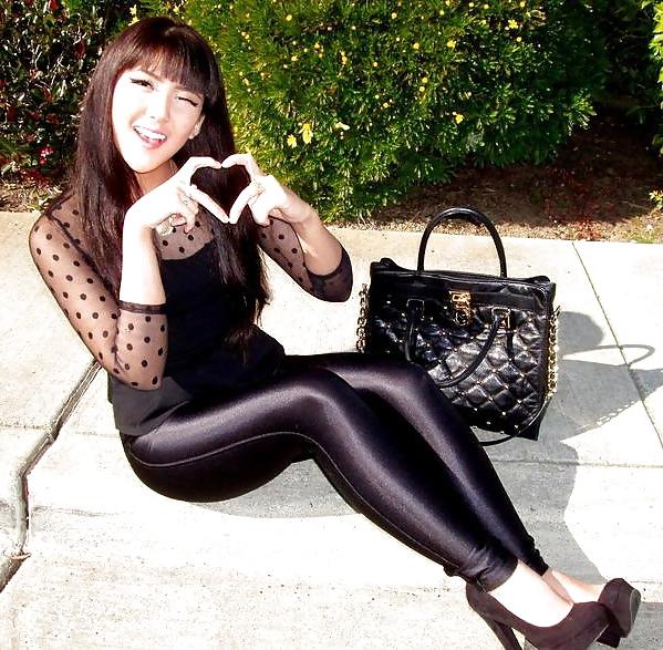 25P Sluts in Tight Pants! 20