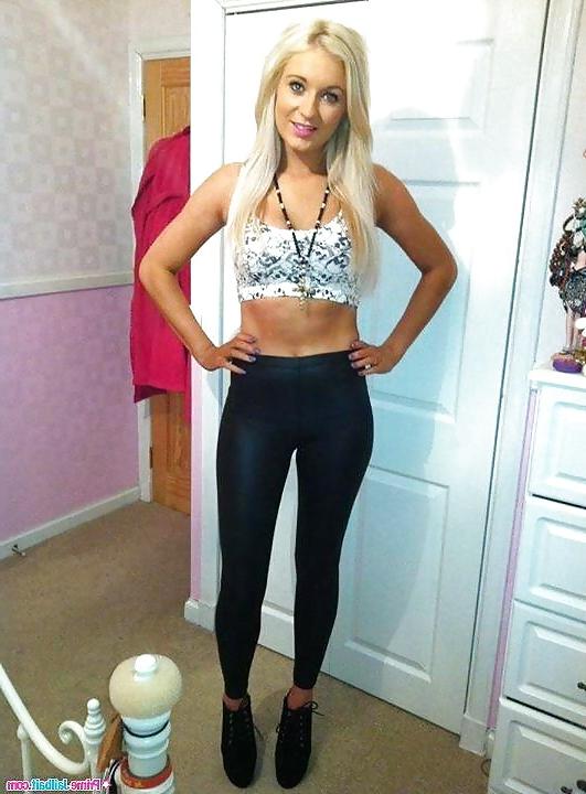 25P Sluts in Tight Pants! 20