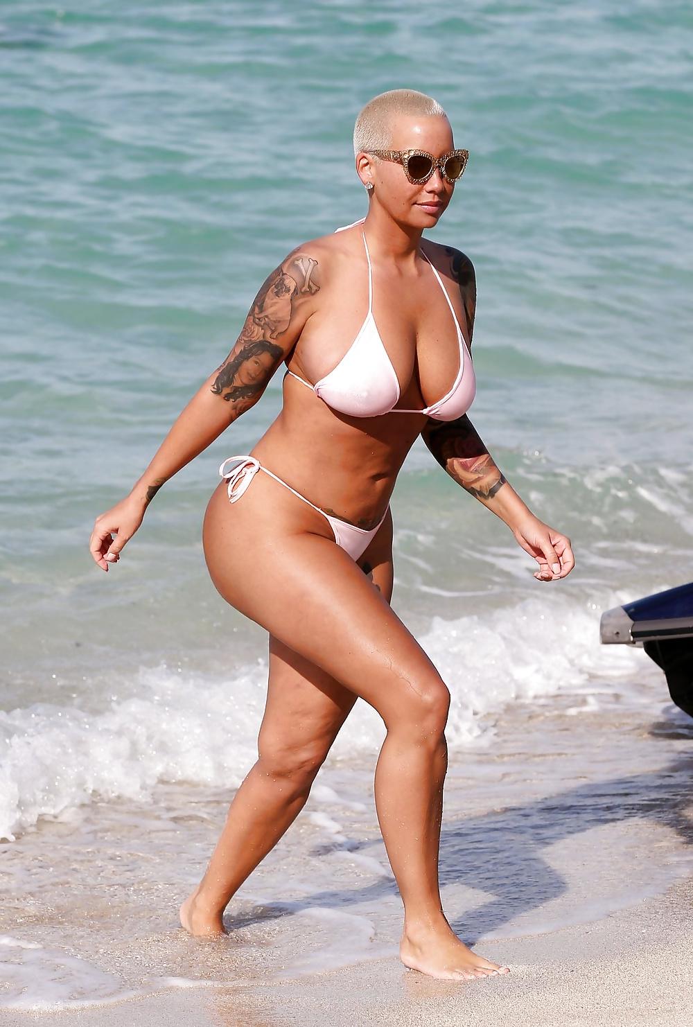25P Amber Rose Beach 2015 january