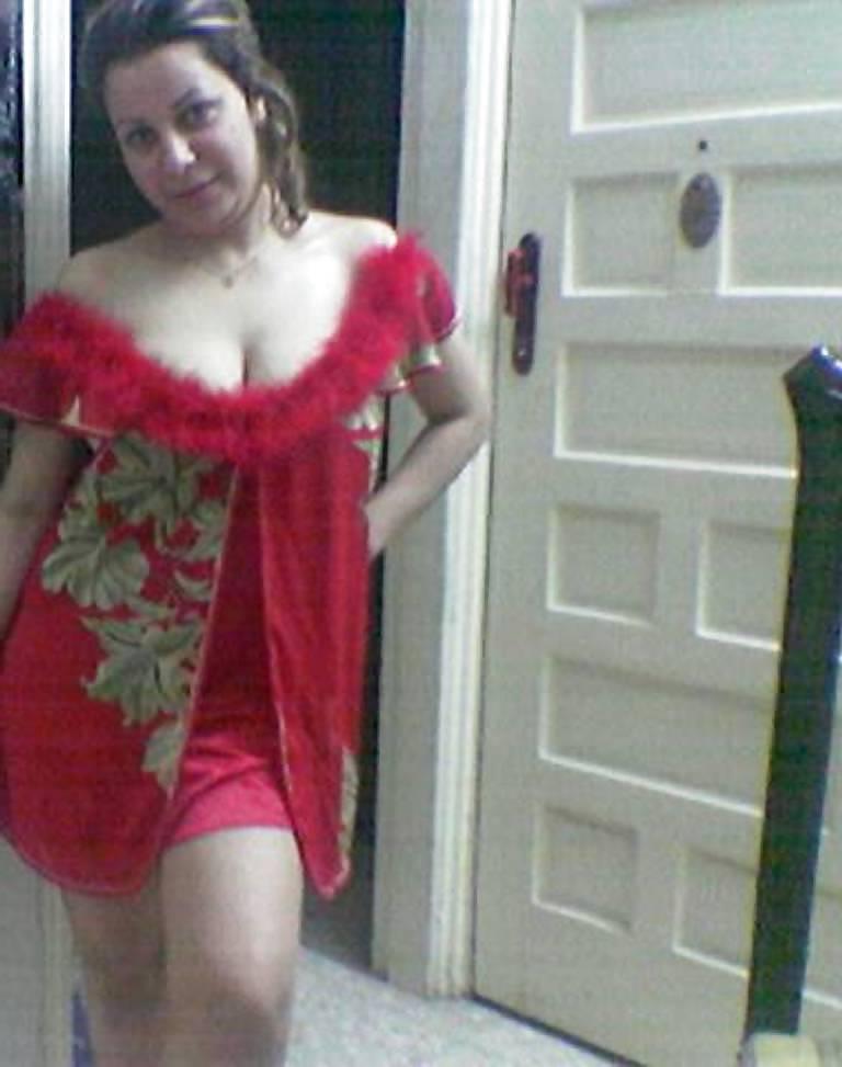 25P Many Arab Teens and Mature  nude and non nude 