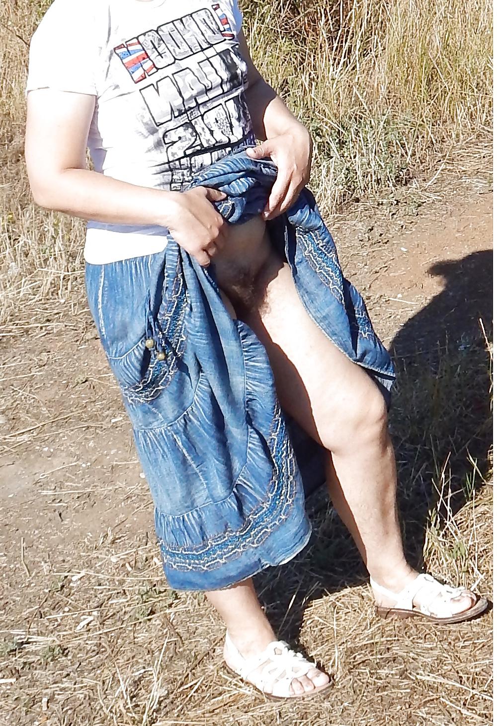 16P Hairy mature outdoor