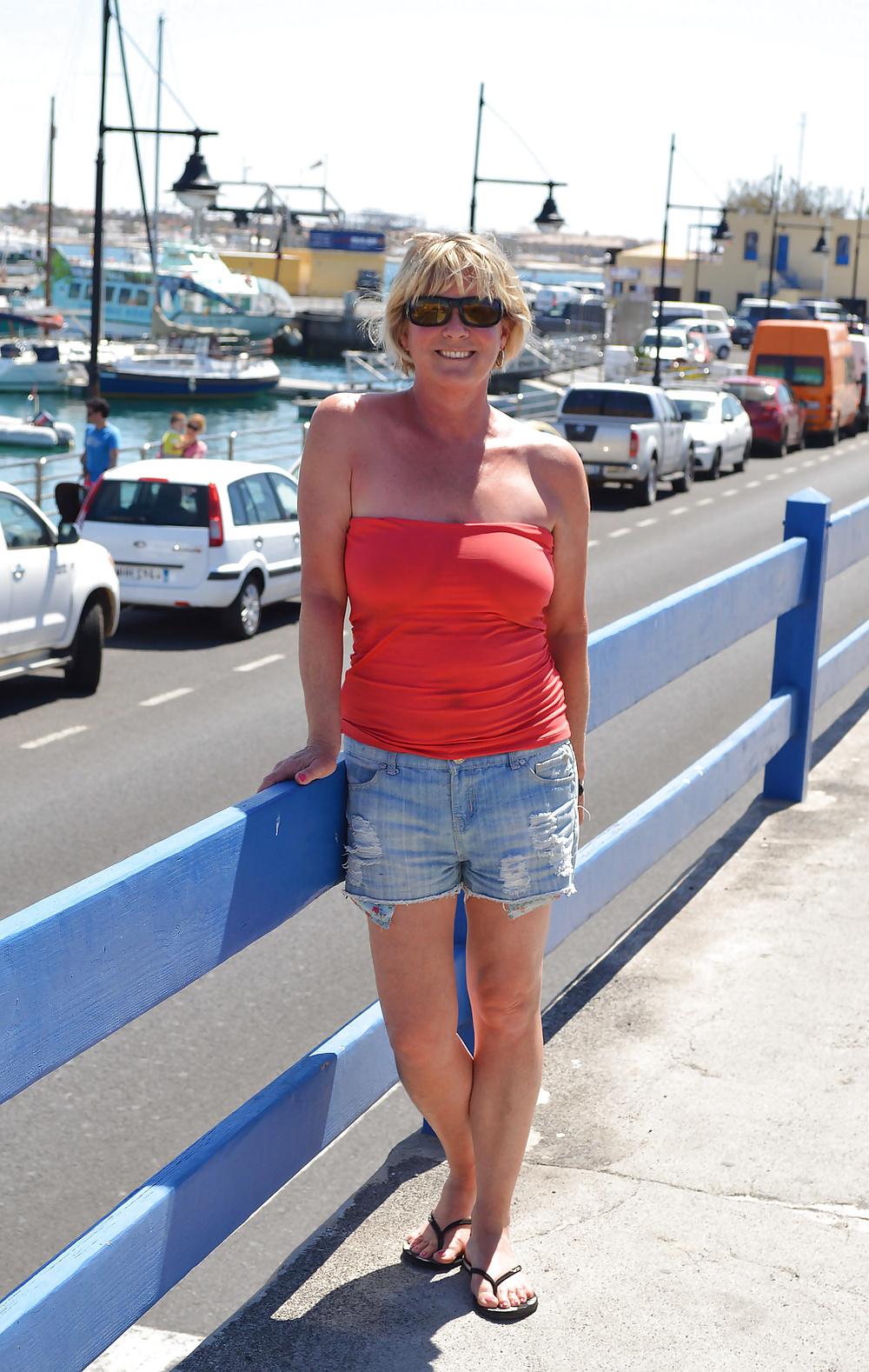 13P Beach mature