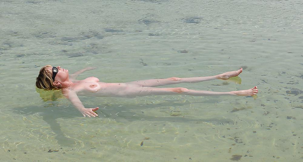 13P Beach mature