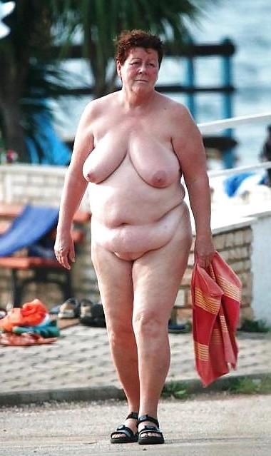 20P Naked beach 118.