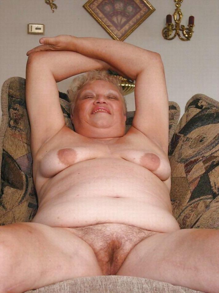 16P Beautiful Older Woman!!!