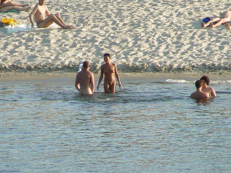 25P I am a beach tease