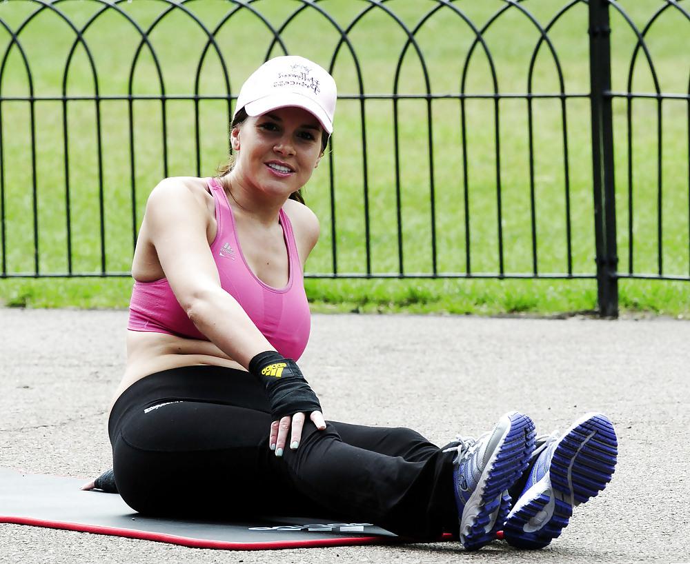 25P Imogen Thomas public workout in London