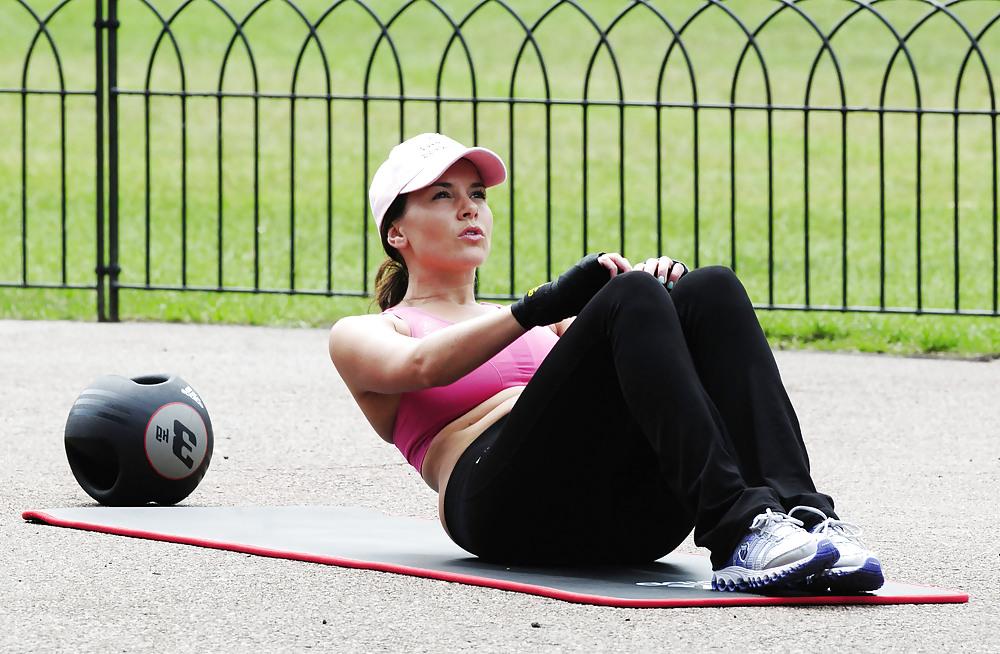 25P Imogen Thomas public workout in London