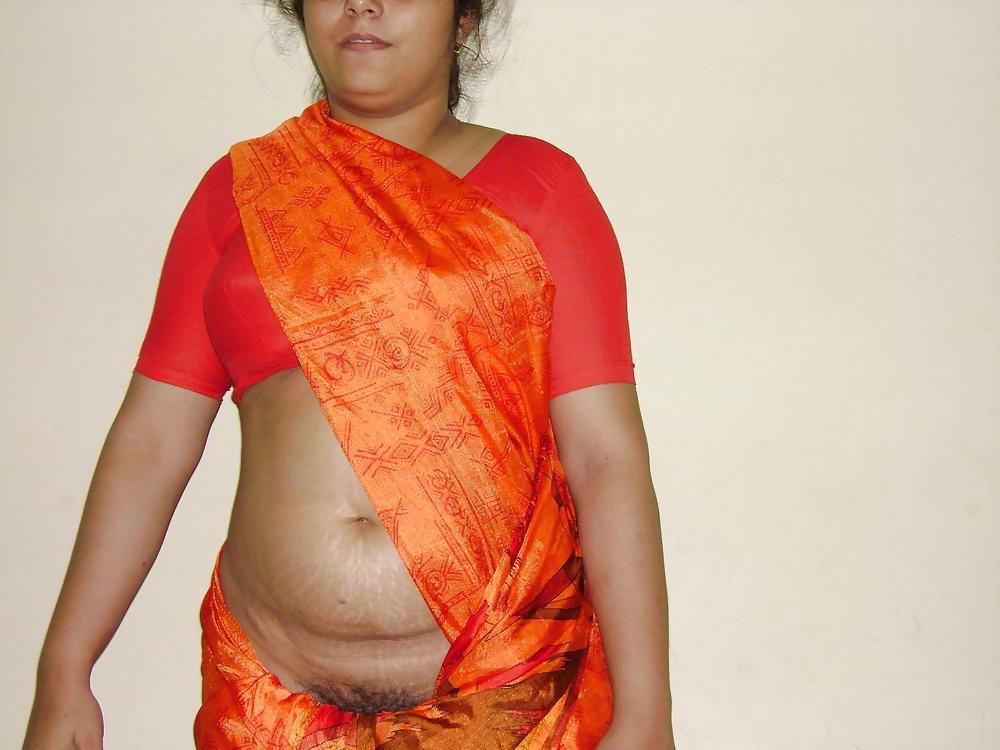 25P Indian aunty fucking &stripping