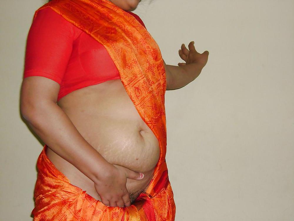 25P Indian aunty fucking &stripping
