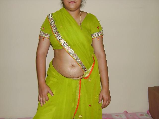 25P Indian aunty fucking &stripping