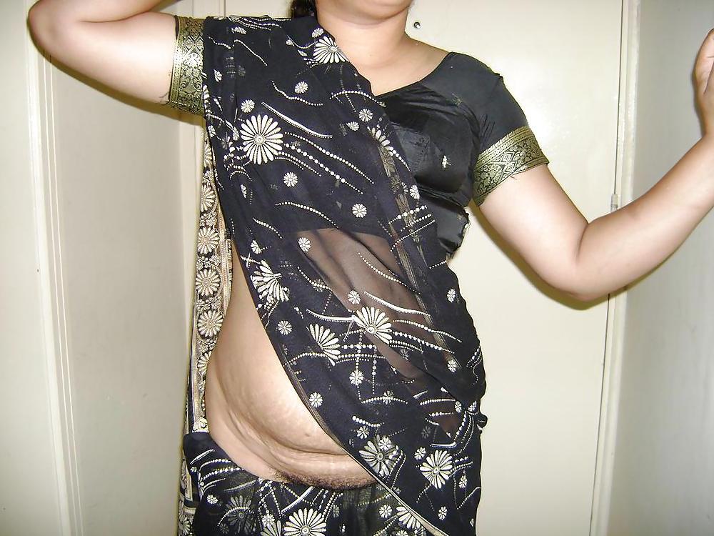 25P Indian aunty fucking &stripping