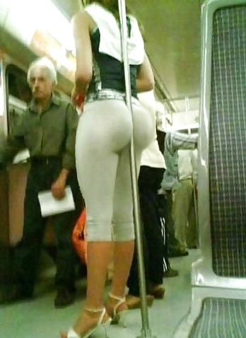 25P Very tight pants
