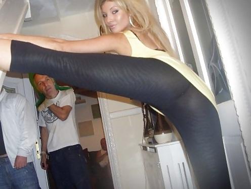 25P Very tight pants