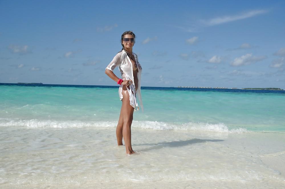13P I am on the beach